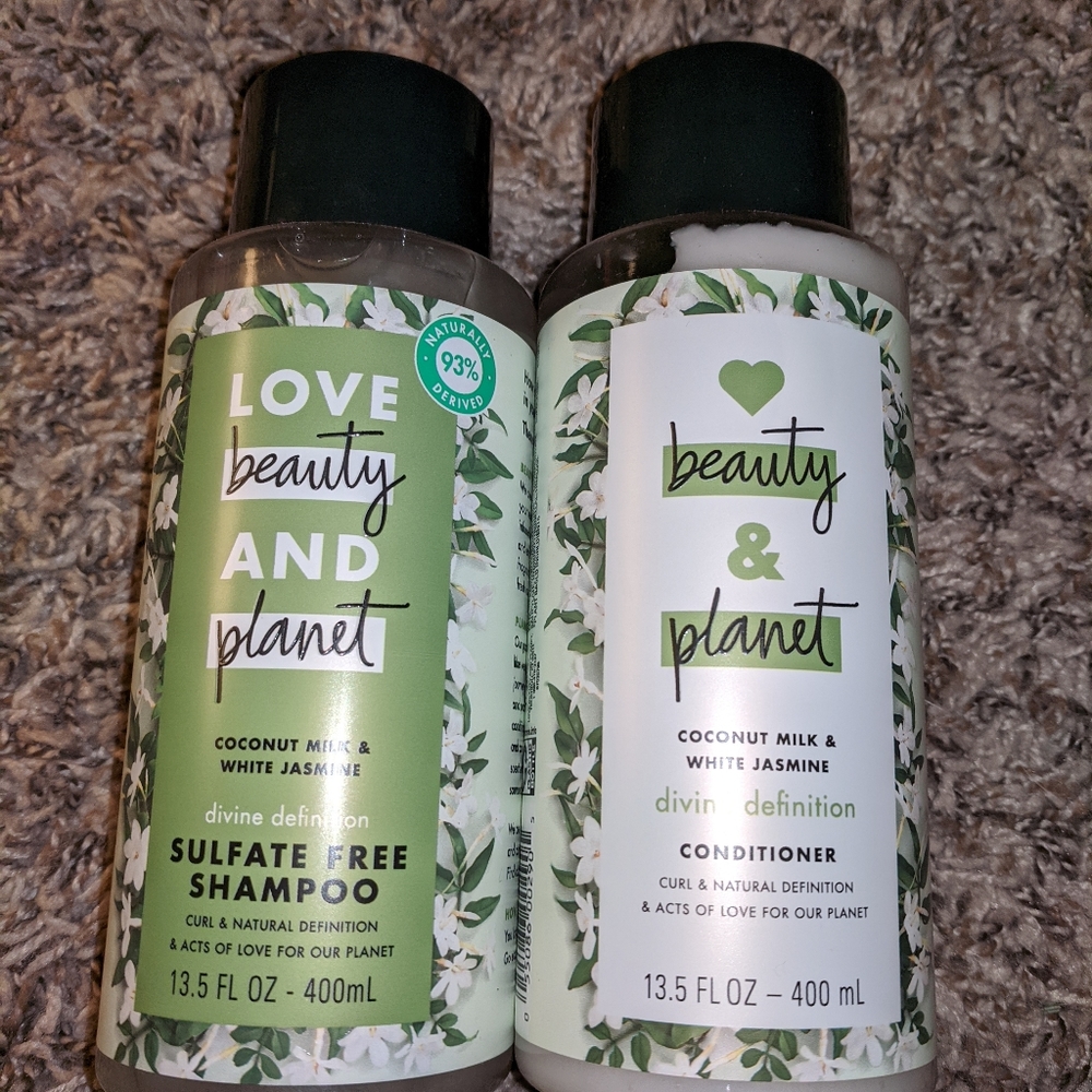 NEW!! Set Of Love Beauty and Planet Shampoo & Conditioner